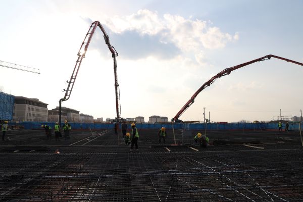 01191768819303285110.jpg 35.8万立方米!天筑白杨预拌砼公司创建站年产销纪录 (2).JPG