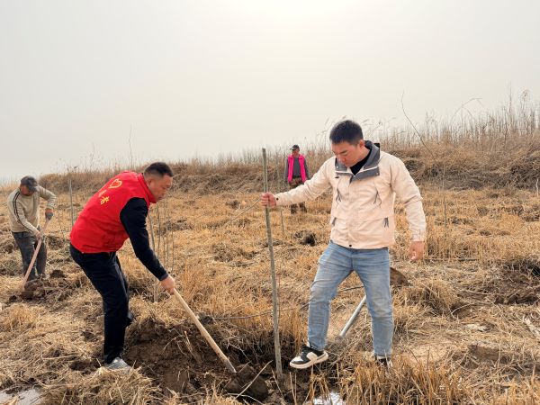 03271774615242439590.jpg 植树造林图片 (2).JPG