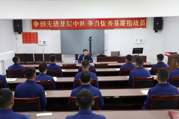 04281777372500494275.jpg 1 开展条令学习.JPG